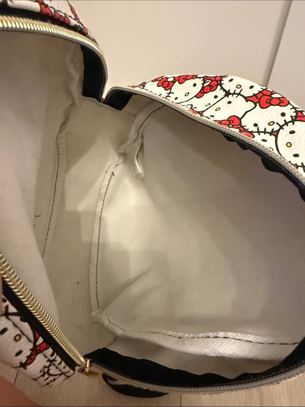 Hello Kitty White & Red Patterned Mini Backpack - Picture 4 of 4